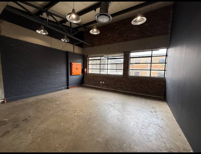 500M² OFFICE TO LET IN MILPARK